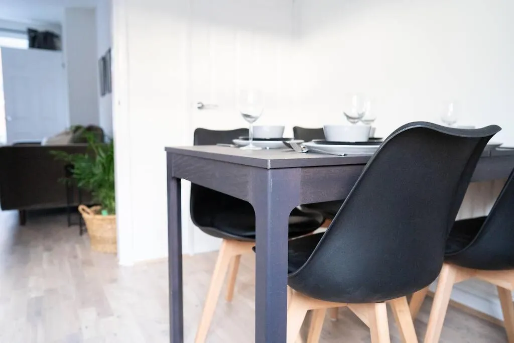 Calm Cosy House With Beautiful Riverside Walk To Centre 요크 펜션