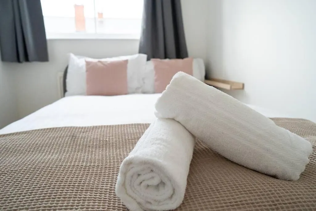 펜션 Calm Cosy House With Beautiful Riverside Walk To Centre 요크 영국