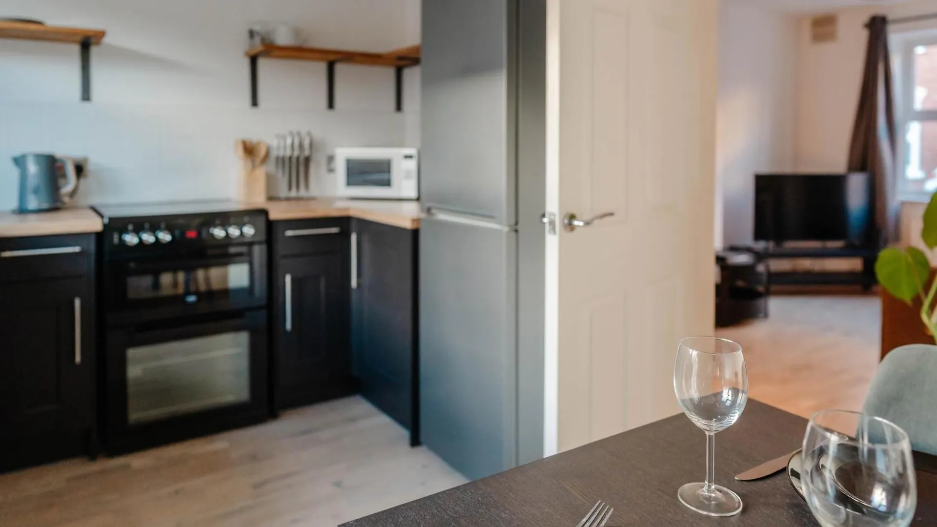 Calm Cosy House With Beautiful Riverside Walk To Centre 요크 0*,
