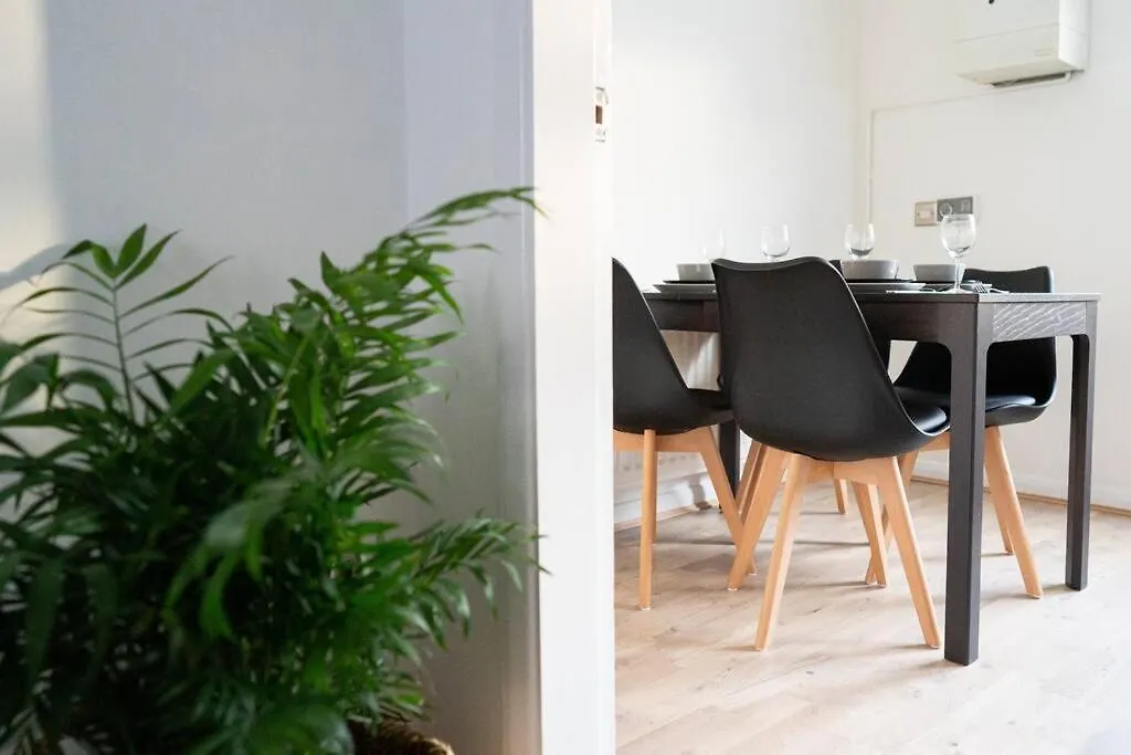 Calm Cosy House With Beautiful Riverside Walk To Centre York Vakantiehuis