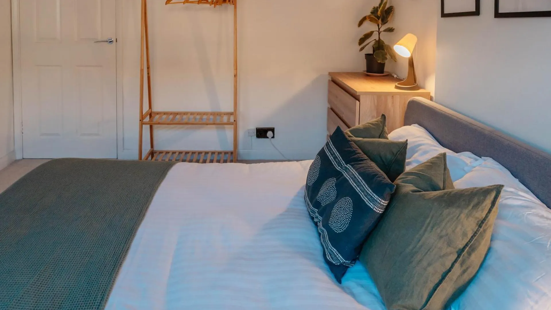 Calm Cosy House With Beautiful Riverside Walk To Centre York